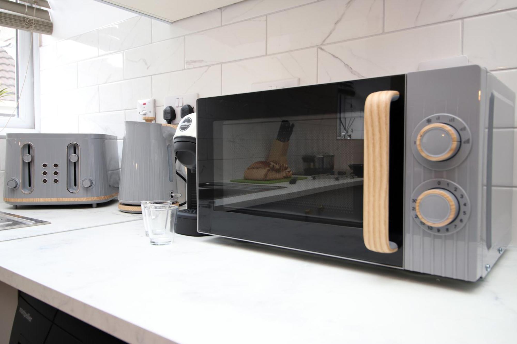Fully Equipped Kitchen, Parking, City Centre Swansea Ngoại thất bức ảnh