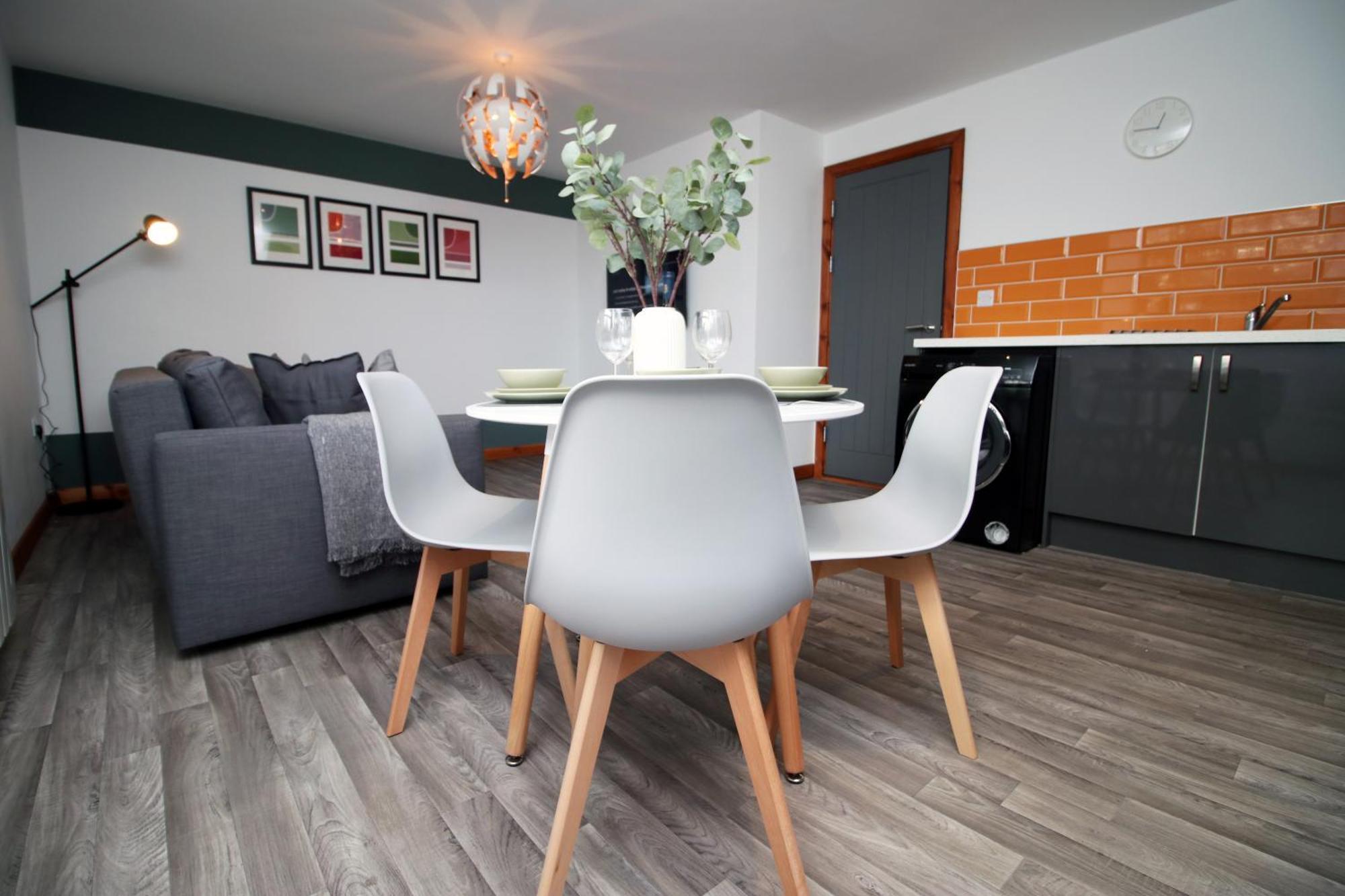Fully Equipped Kitchen, Parking, City Centre Swansea Ngoại thất bức ảnh