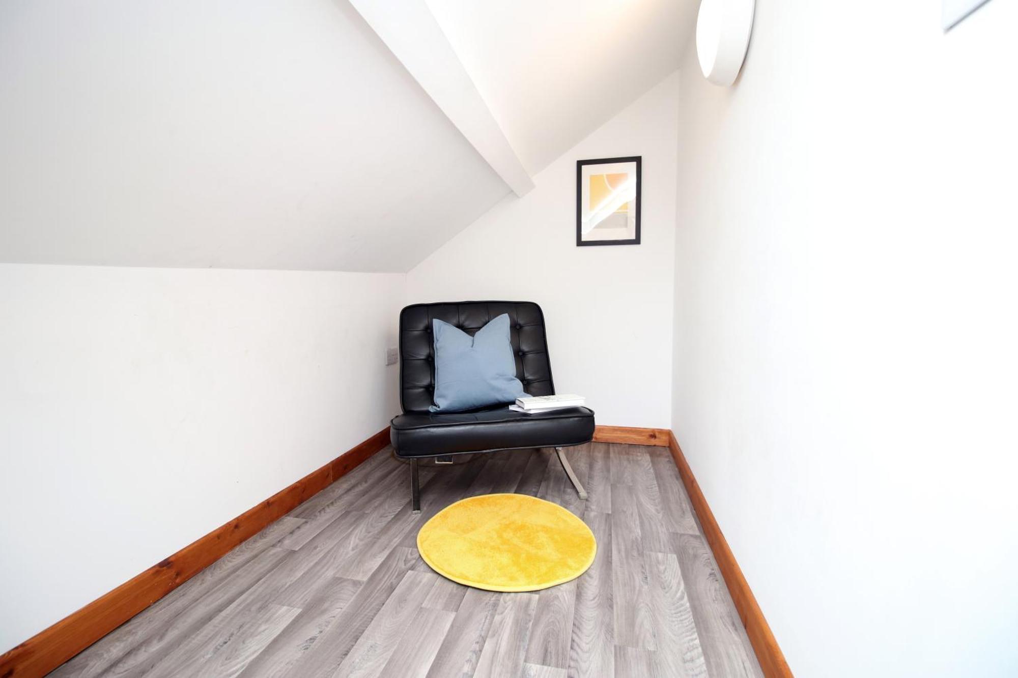 Fully Equipped Kitchen, Parking, City Centre Swansea Ngoại thất bức ảnh