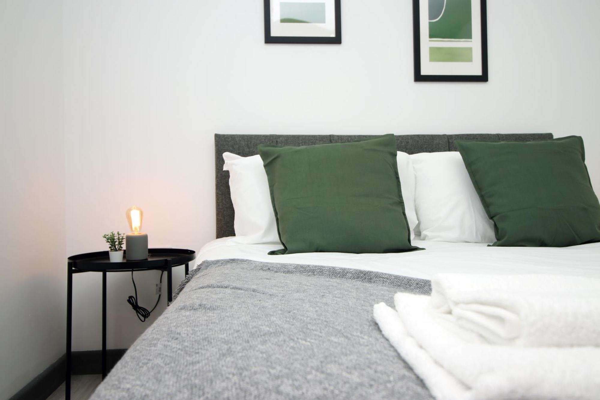 Fully Equipped Kitchen, Parking, City Centre Swansea Ngoại thất bức ảnh