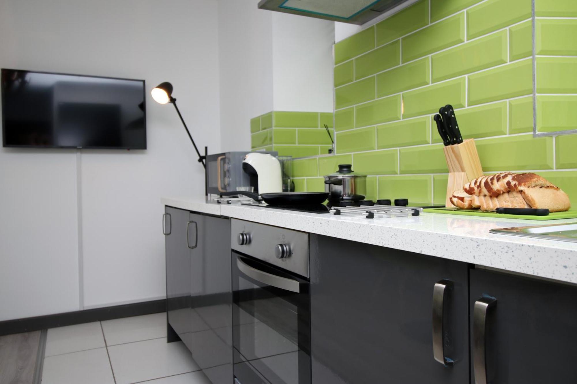 Fully Equipped Kitchen, Parking, City Centre Swansea Ngoại thất bức ảnh