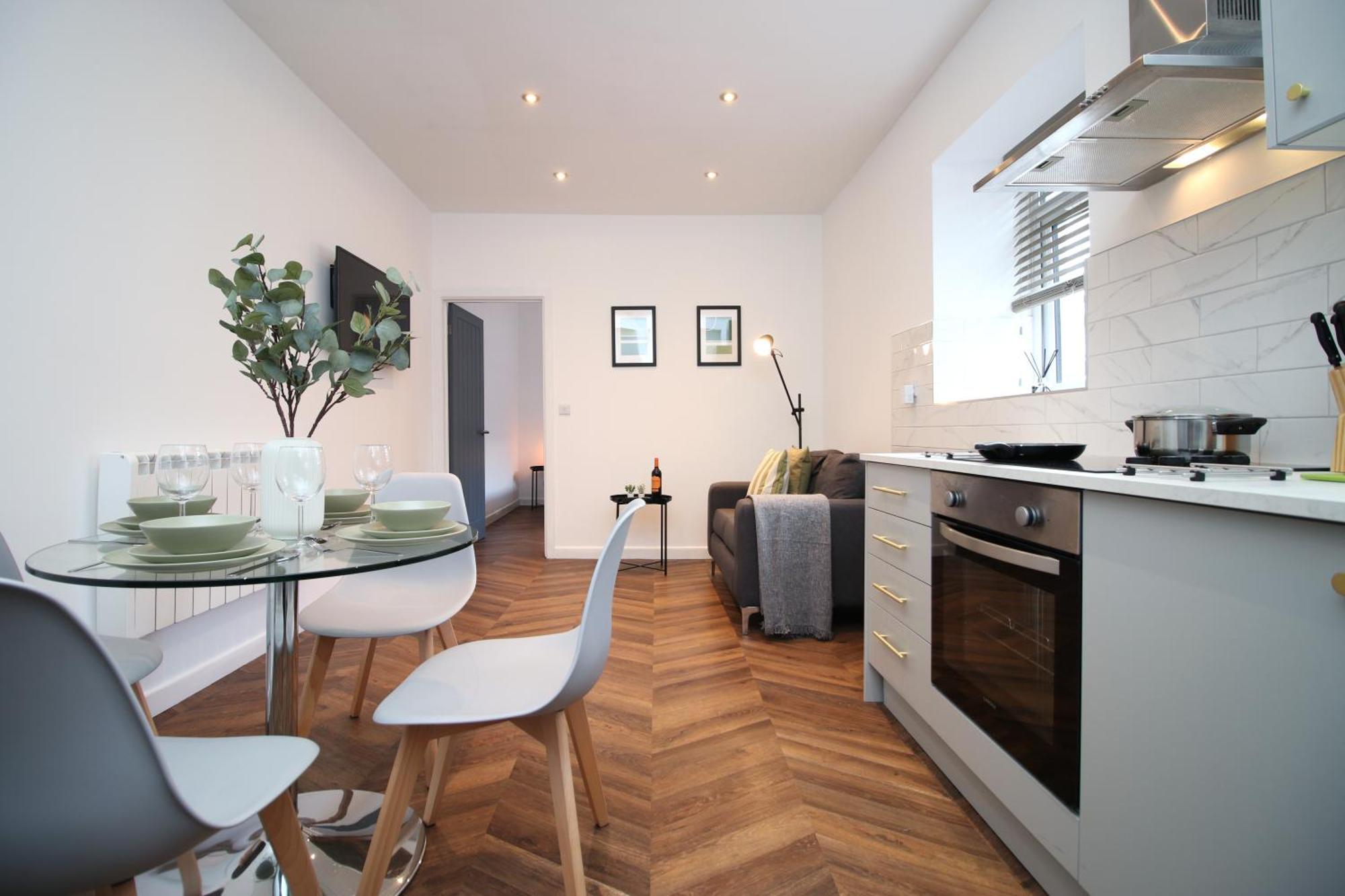 Fully Equipped Kitchen, Parking, City Centre Swansea Ngoại thất bức ảnh