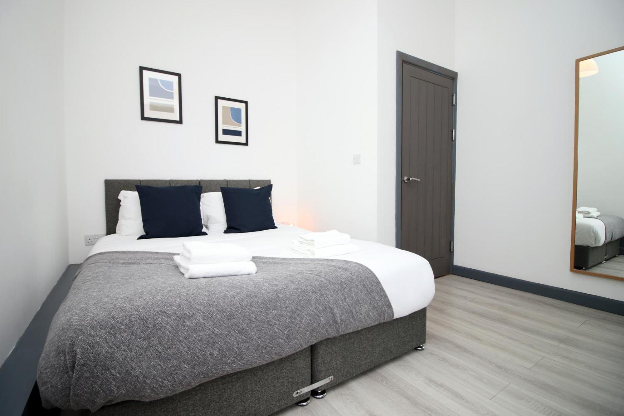 Fully Equipped Kitchen, Parking, City Centre Swansea Ngoại thất bức ảnh